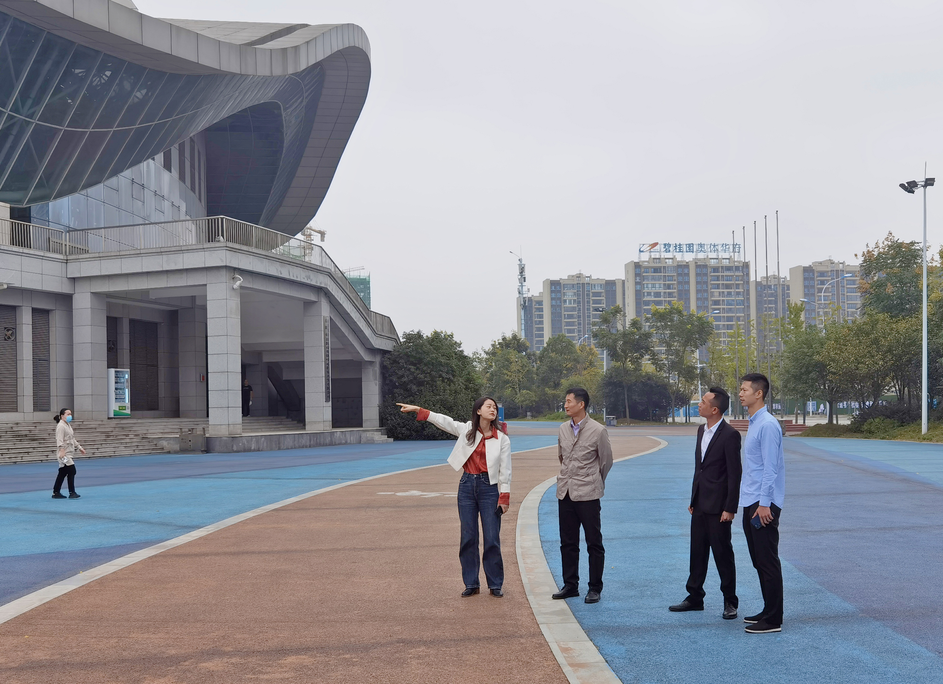 10.8市國(guó)資委調(diào)研督導(dǎo)市城投集團(tuán)文明創(chuàng)建工作.jpg 10.8市國(guó)資委調(diào)研督導(dǎo)市城投集團(tuán)文明創(chuàng)建工作.jpg
